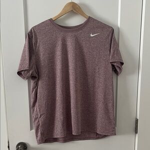 Nike women’s XL Short Sleeve Heathered Burgundy Tee dry wear